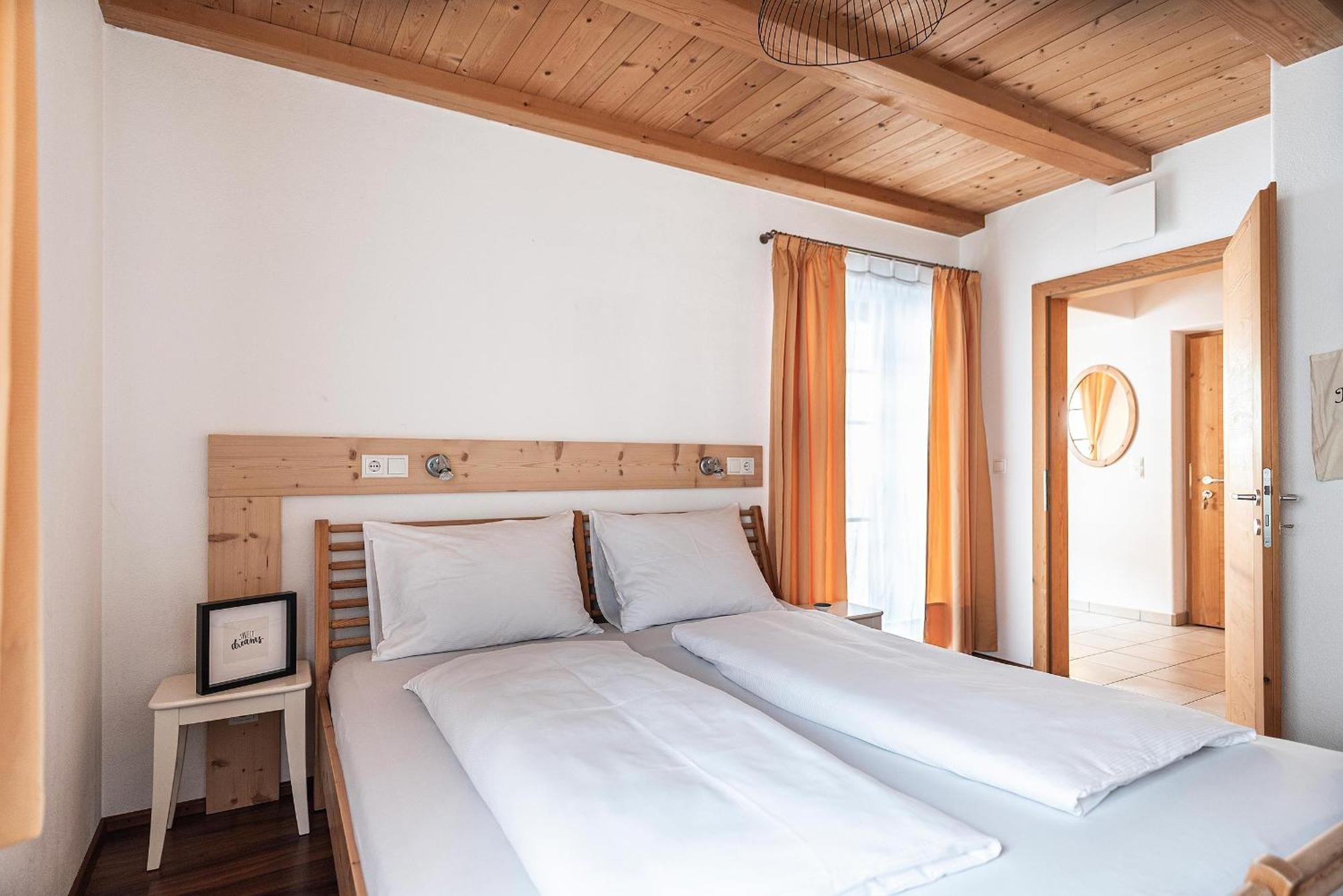 Schrotthof Apartment *